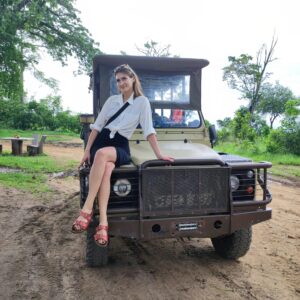 koboeta na masce auta safari -2 day safari from Zanzibar