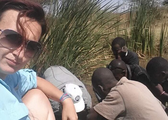 Sylwia with local Tanzanian team during diamond panning in water