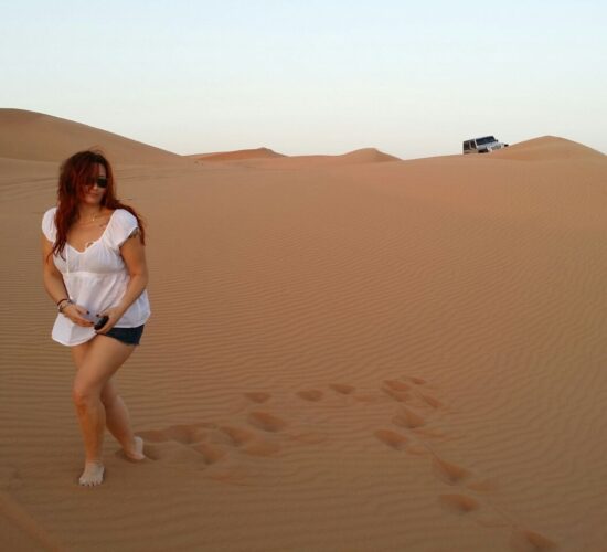 Sylwia na pustyni w Dubaju – początki wypraw po polsku.